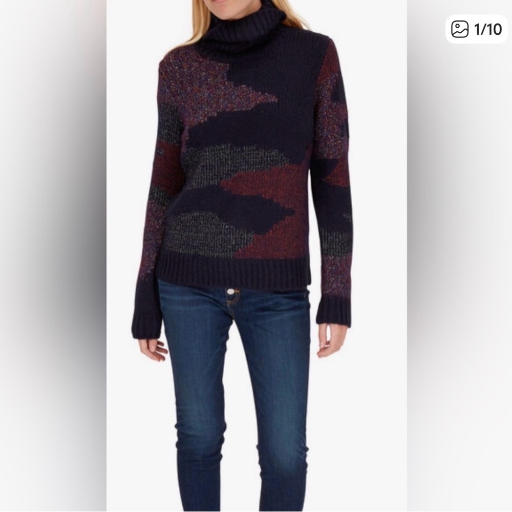 Veronica Beard Turtleneck Patterned Women's Sweater - Navy & Burgundy Size M
